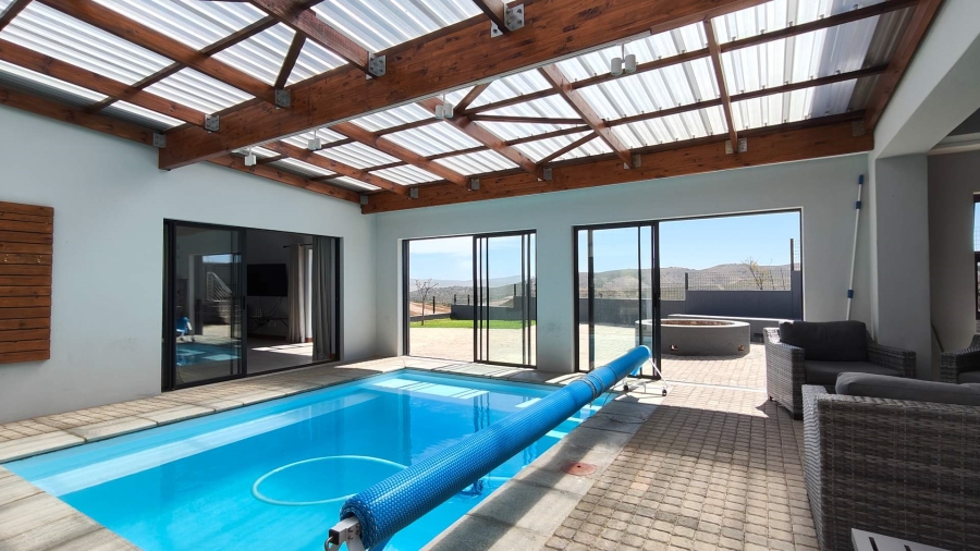 4 Bedroom Property for Sale in Outeniquasbosch Western Cape